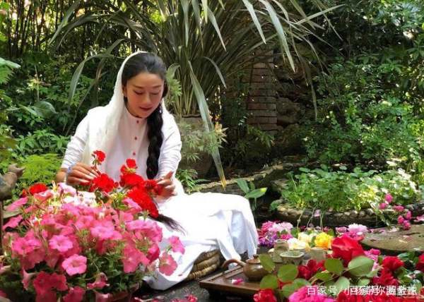 家庭院子小花園效果圖（家庭院子小花園圖片）